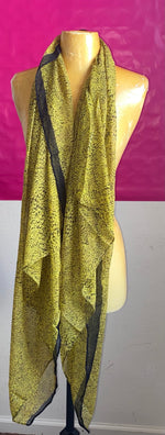 Load image into Gallery viewer, THE PAISLY SCARF
